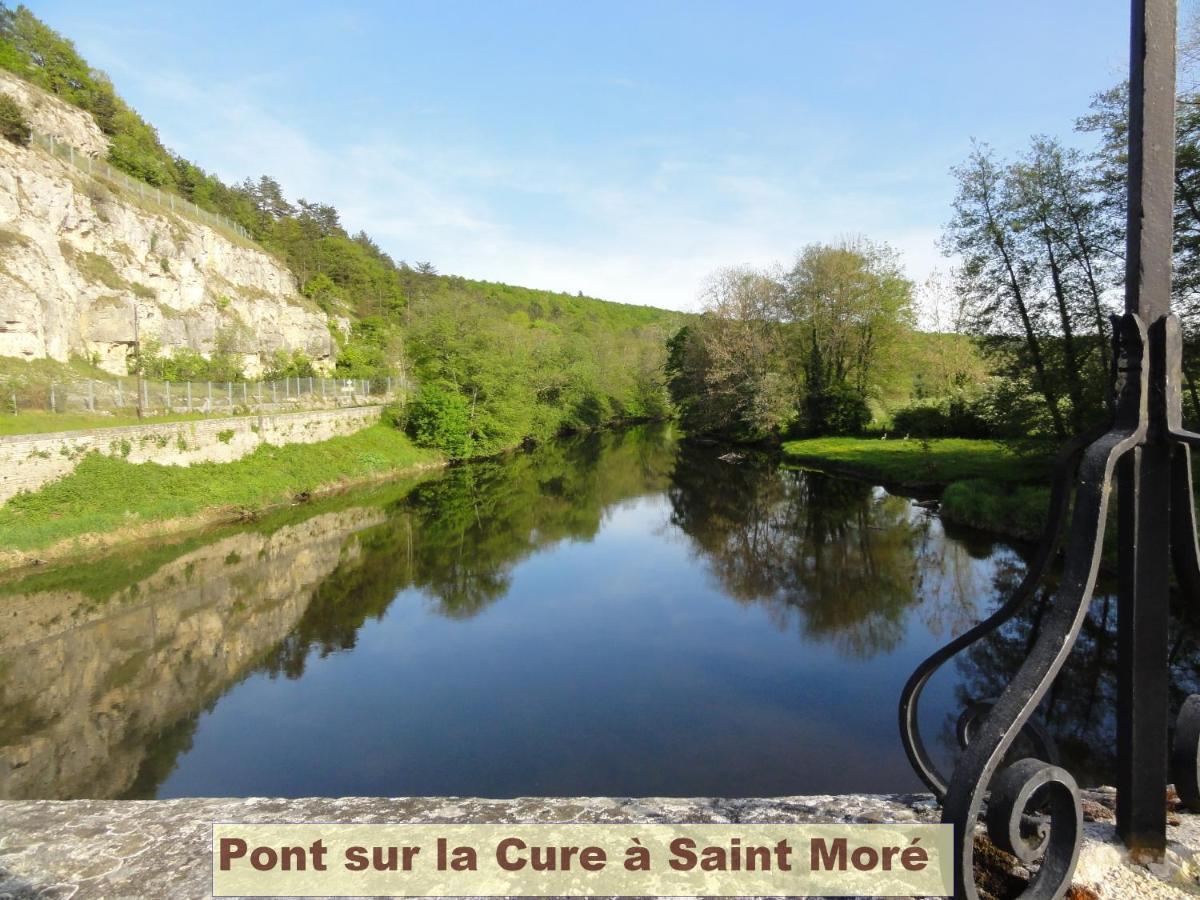 Vila La Roche Du Moulin Saint-More Exteriér fotografie